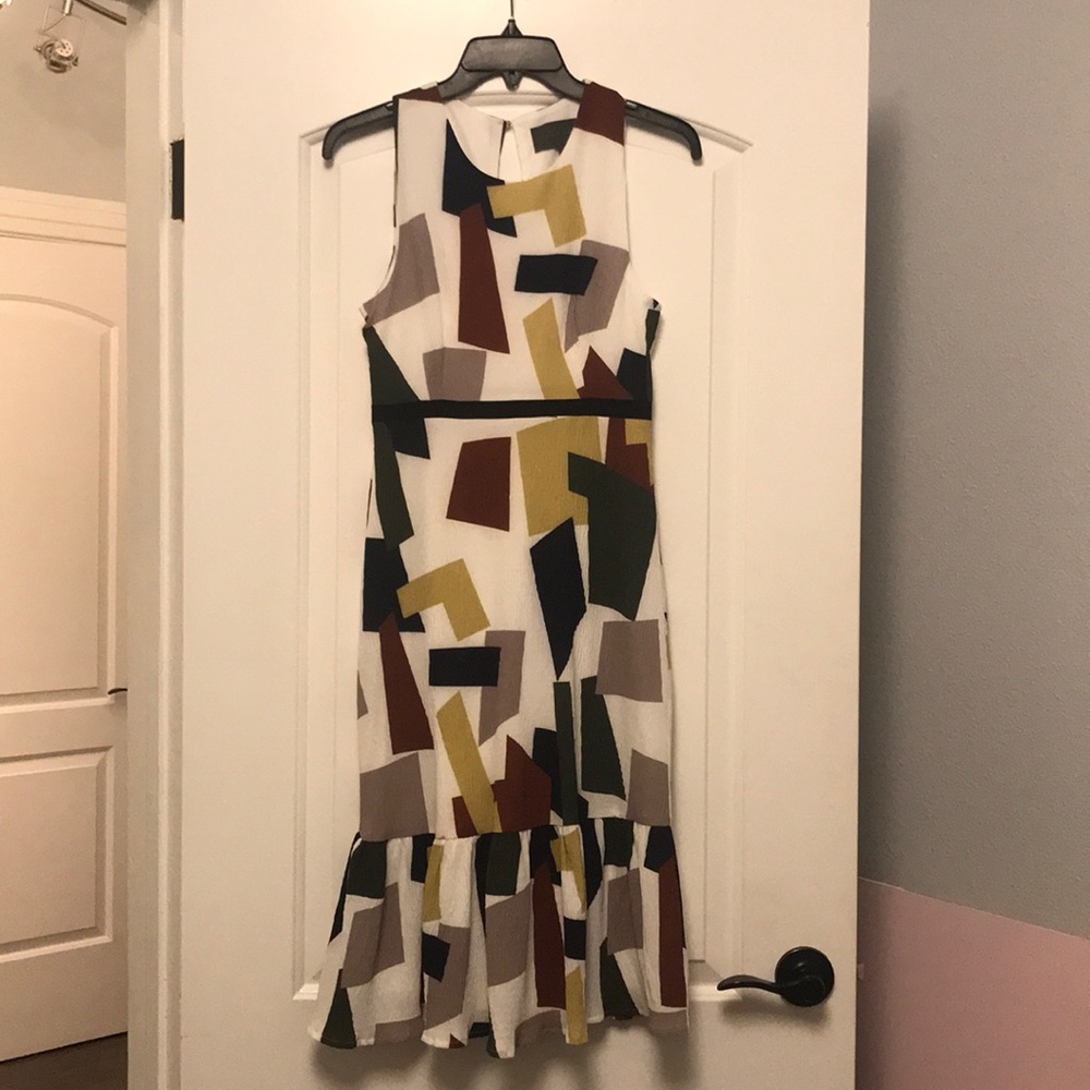 Sleeveless Geometric Patterned dress